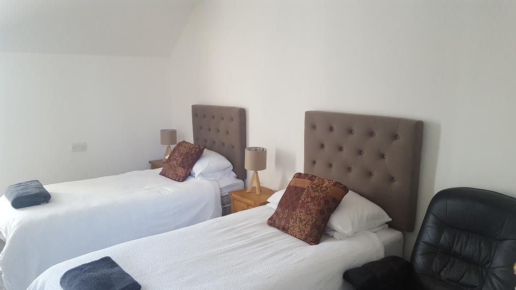 Riverside Apartments Уик Экстерьер фото
