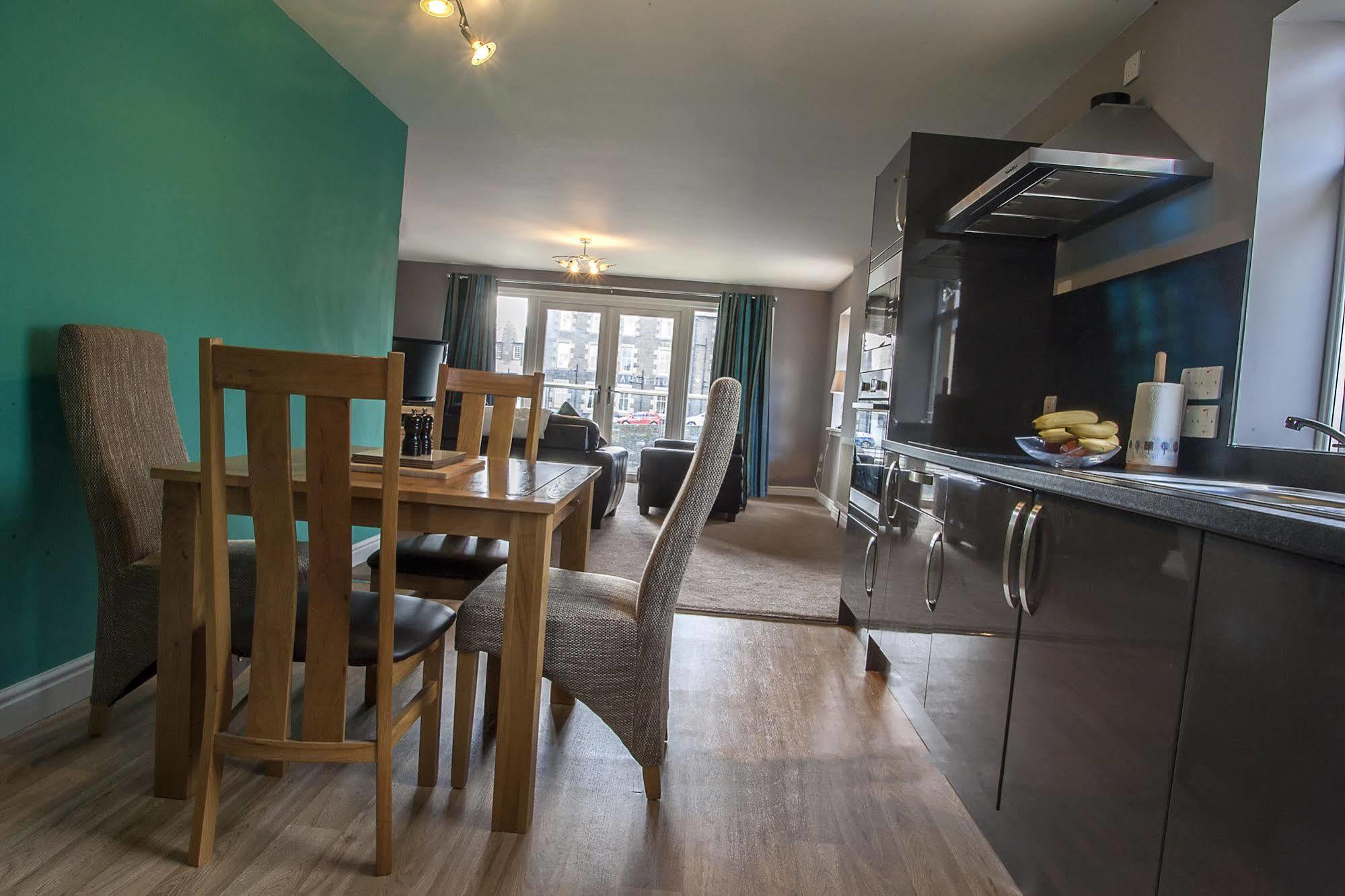 Riverside Apartments Уик Экстерьер фото